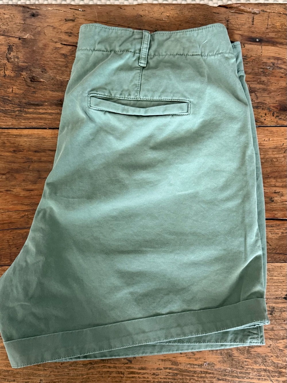 Gap Khaki Green Cuffed Khaki Chino Short Size 12